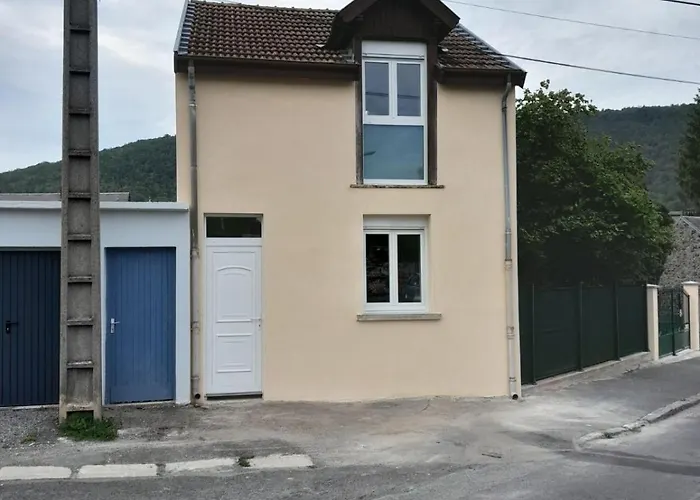 Maison Independante Holiday home *